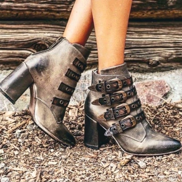 Freebird by Steven Shoes - RARE FREEBIRD by Steven Jayden Leather Booties Heel Zip Up. Size 6